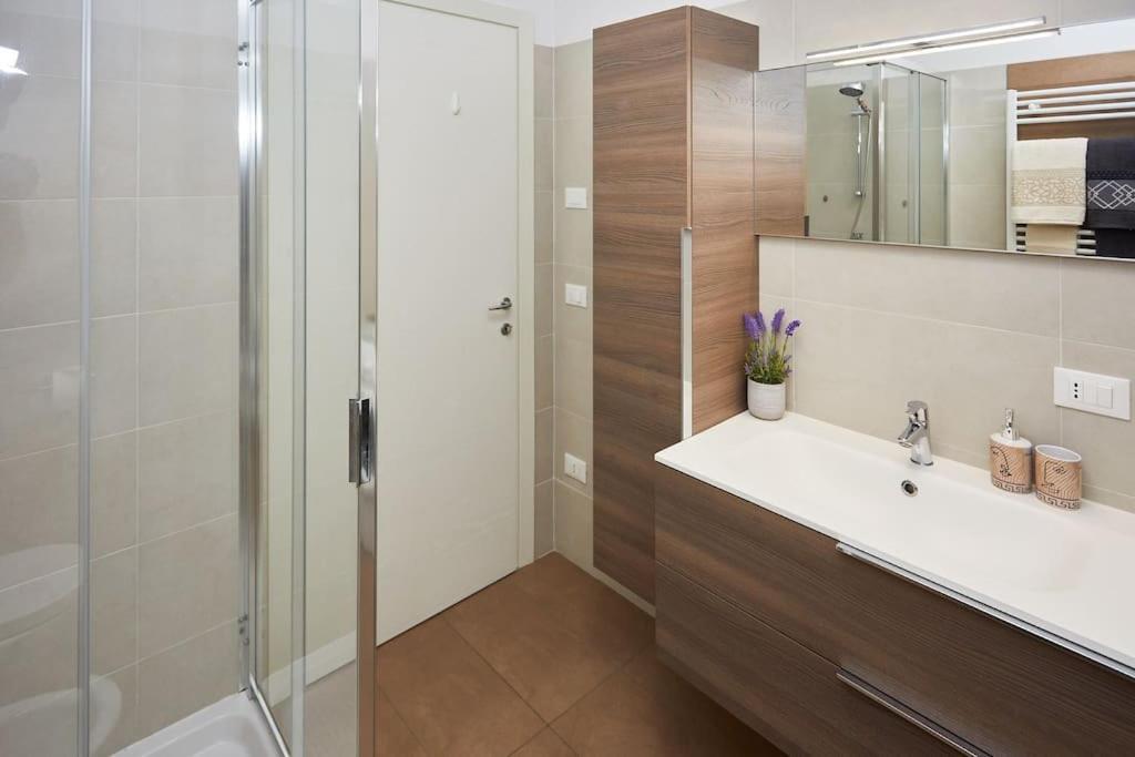 Center Aviano Comfort Suite Free Parking Wifi Екстер'єр фото